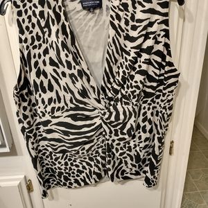 Jones of New York-Knitted animal print, twist front, sleeveless knit top.